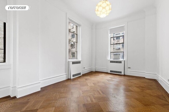 Building Photo - 11 W 81st St