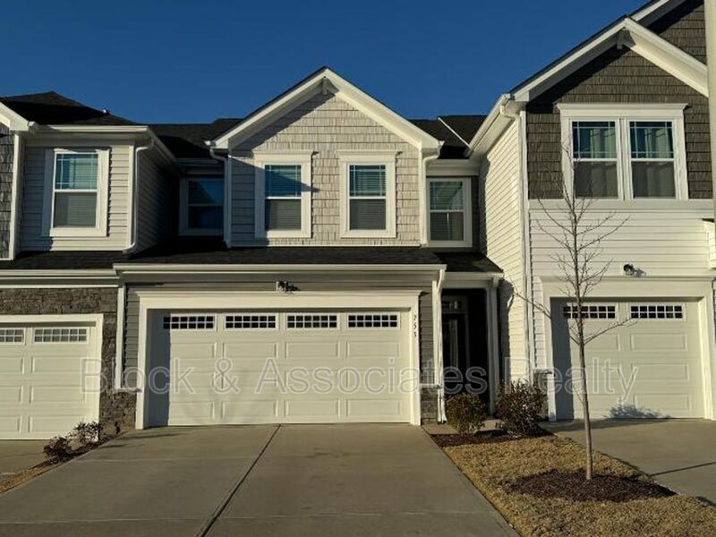 Primary Photo - 755 Amarra Dr