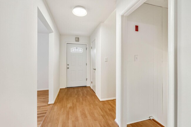 Foto del edificio - 18724 Bloomfield Rd