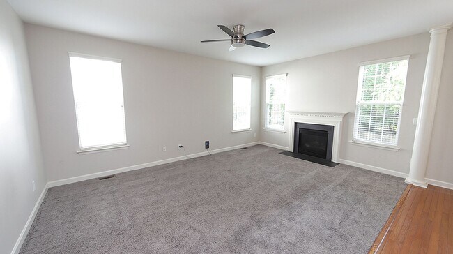 Foto del edificio - Lovely Four Bedroom Home in Desirable Village at Rolesville Community