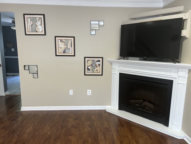 Living room - 783 Monet Dr