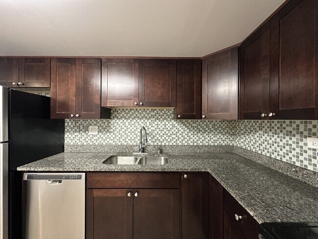 Foto del edificio - 525 N Quentin Rd