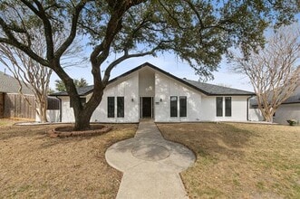 Building Photo - 1813 Cross Bend Rd