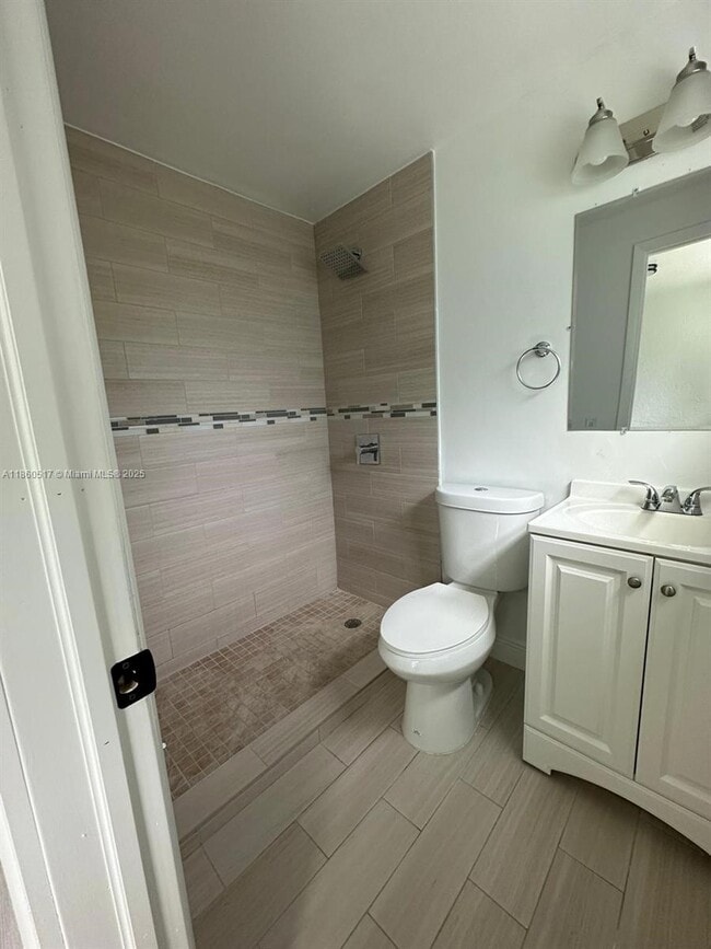 Foto del edificio - 1090 NW 77th St