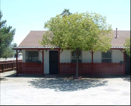 Building Photo - 315 Roberts Ln