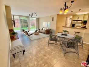 Building Photo - 6375 Green Valley Cir