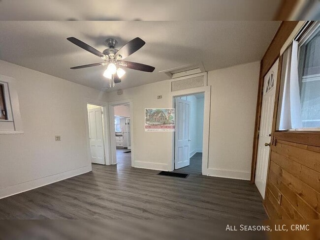 Building Photo - 908 W Cucharras St