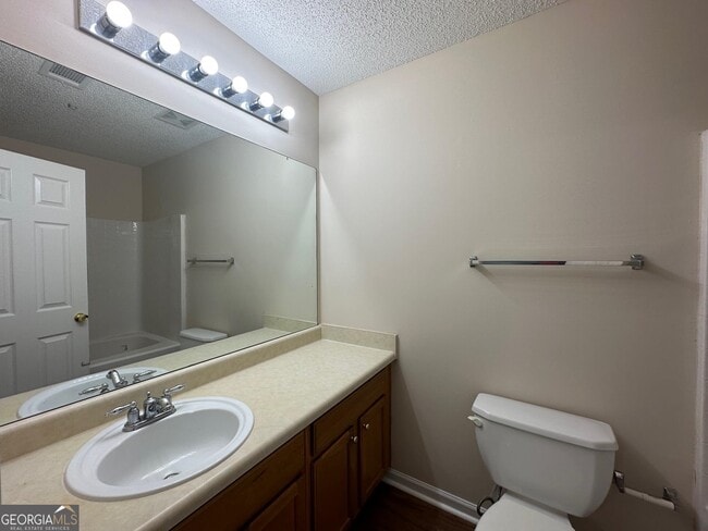 Building Photo - 6296 Hickory Ln Cir