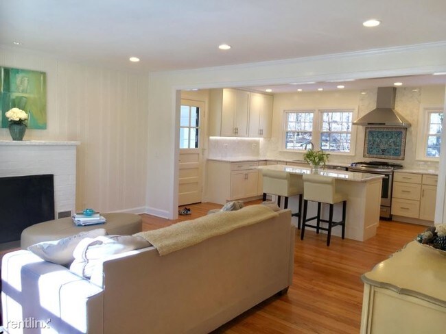 Building Photo - 3 br, 2 bath House - 144 Hawks Hill Rd