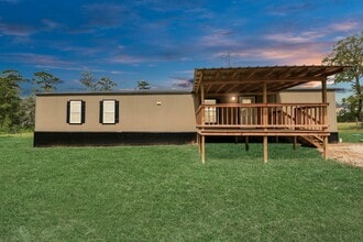 Building Photo - 1560 Brown Rd