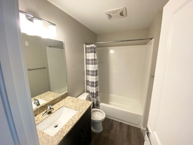 2nd bathroom - 1225 E Wolf Hollow Ln