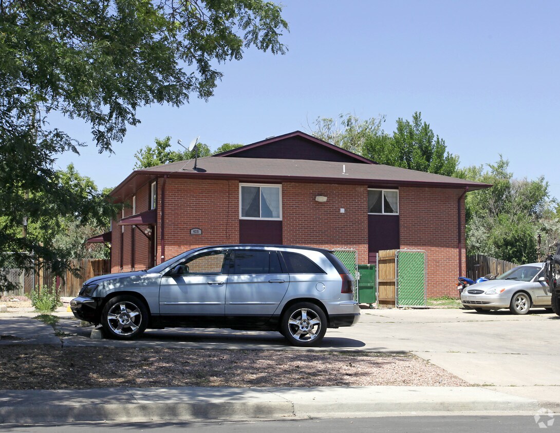 Primary Photo - 425 Geneva St