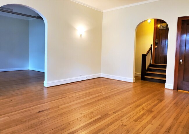 Foto del edificio - 4927 N Rockwell St