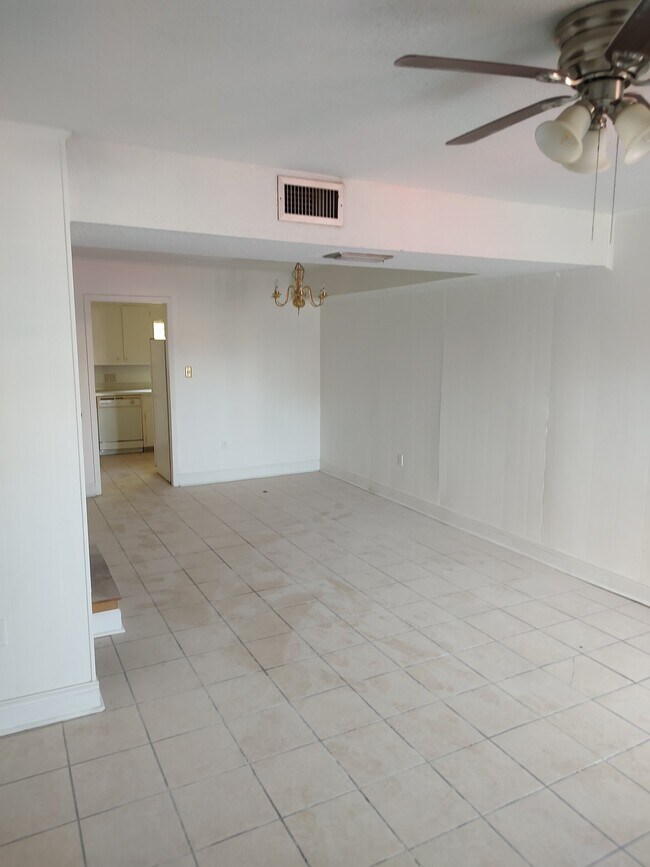 Foto del edificio - 1302 Hardy St