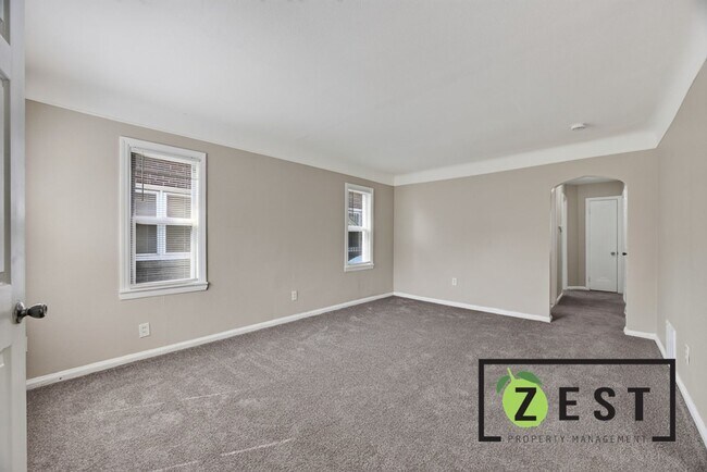 Foto del edificio - Cozy 3 bd Home with upgrades! Open House Thursday, August 6,2026 @ 6:30p-7pm