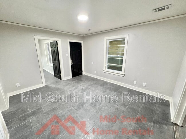 Foto del edificio - 1811 Castalia St