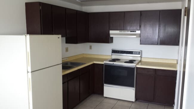 Building Photo - 568 E 250 N