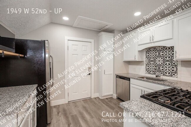 Foto del edificio - Take TWO!!!