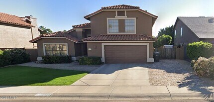 Building Photo - 5125 E Fellars Dr