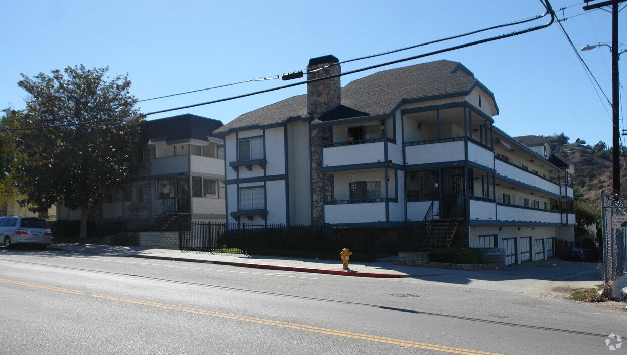 Foto del edificio - 10131 Tujunga Canyon Blvd