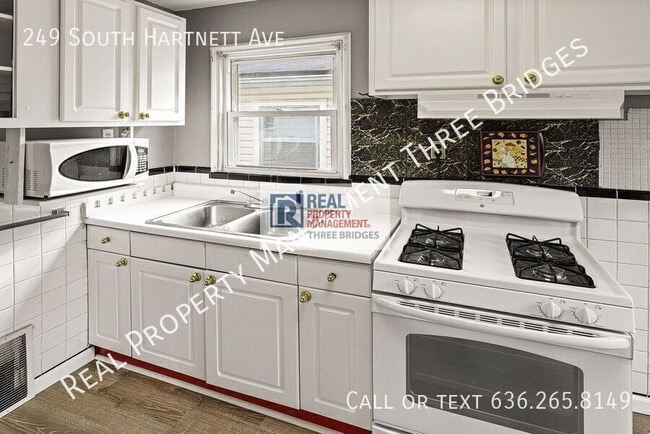 Building Photo - 249 S Hartnett Ave