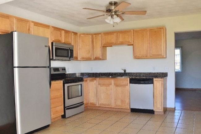 GRANITE countertops - 110 Northtowne St