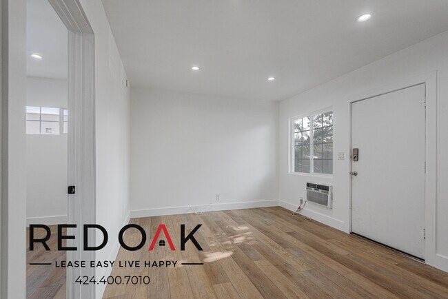 Foto del edificio - **1 Month Free Move-In Special** Fabulous ...