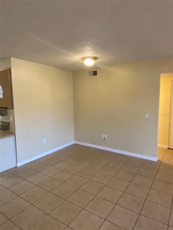 Building Photo - 701 W Rosewood Ln
