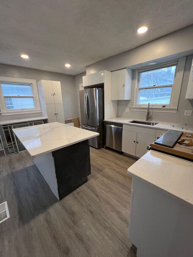 Foto del edificio - 3332 Cedarbrook Rd