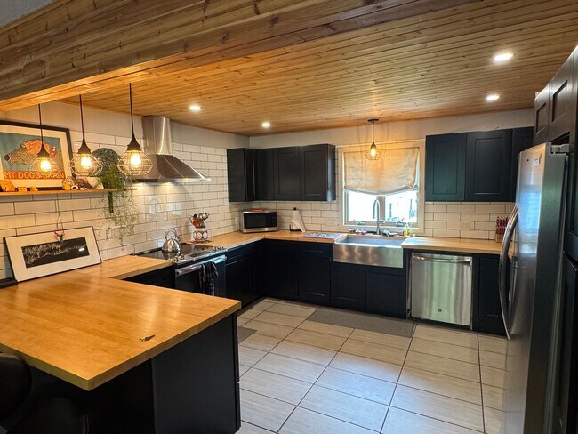 Foto del edificio - Beautifully Maintained 2 Bedroom Single Fa...