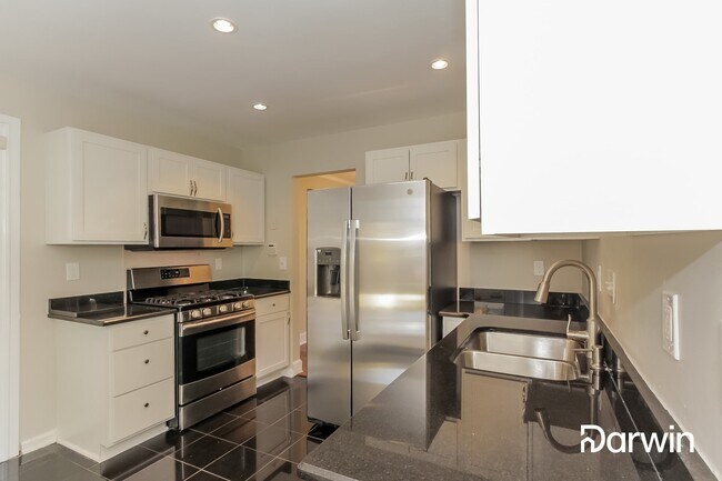 Building Photo - 7014 Hunters Glen Dr