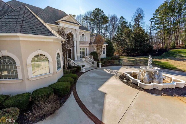Building Photo - 5003 Town Lake Hills W