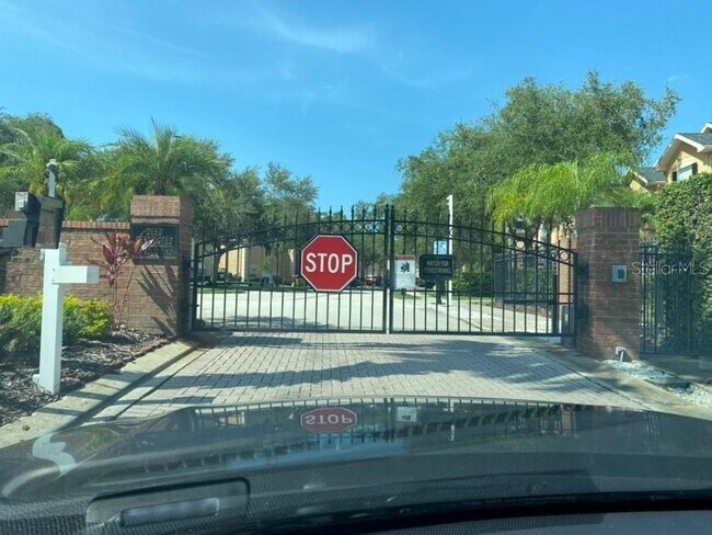 Foto del edificio - 16316 Parkstone Palms Ct