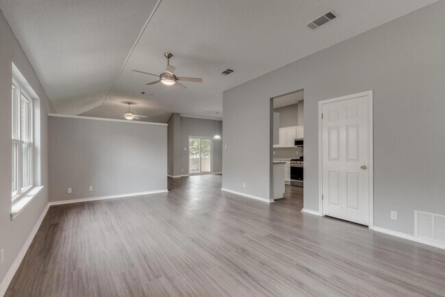 Building Photo - 16809 Bailey Jean Dr