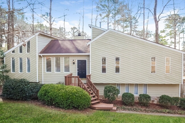 Building Photo - 317 Lake Forest Dr