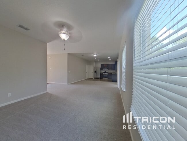 Building Photo - 1058 Lancelot Dr