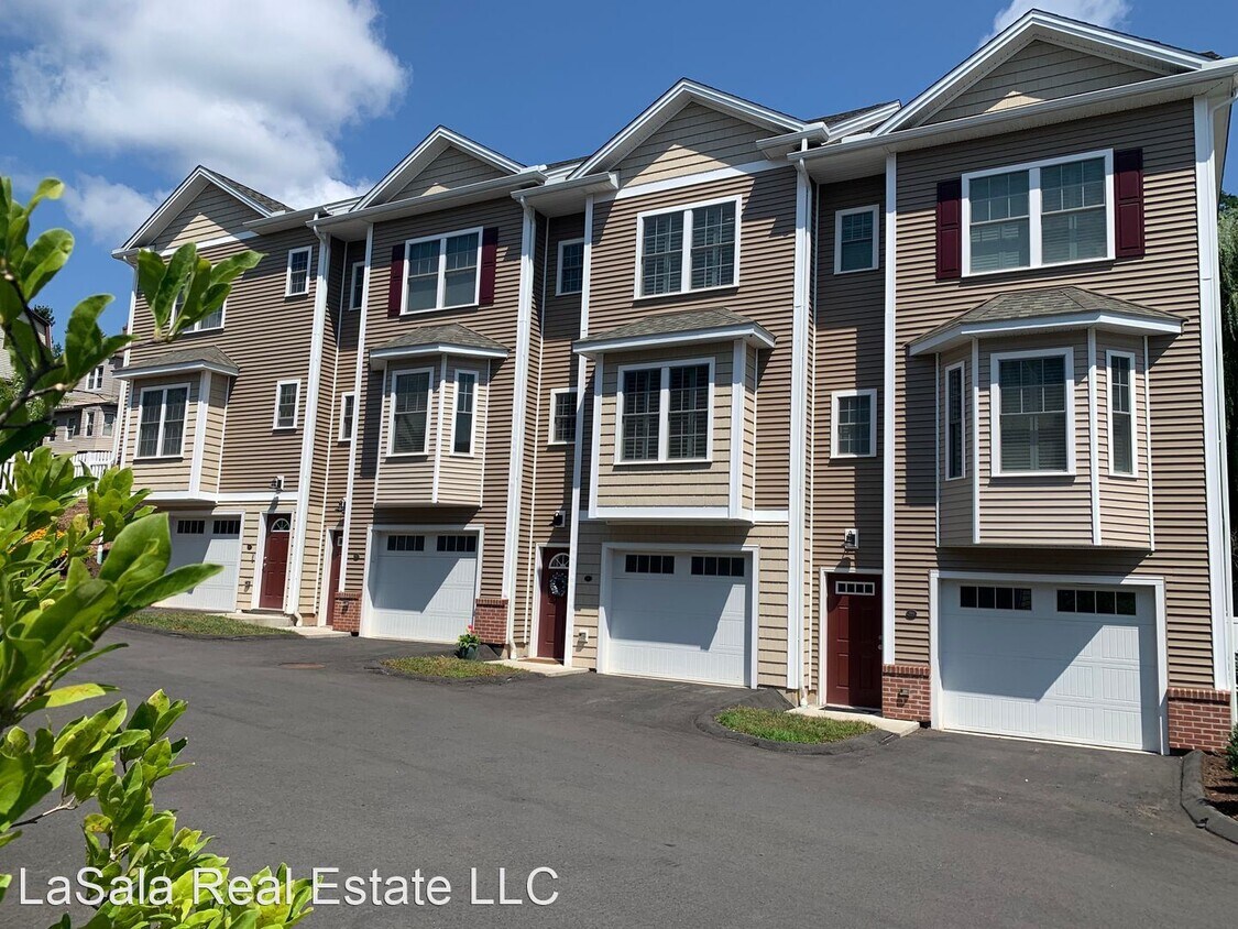 Primary Photo - 2 br, 2 bath House - 35 Ringgold Street Un...