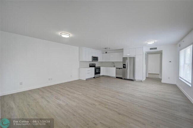 Building Photo - 363 Tuscany G