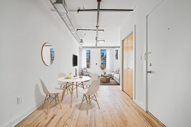 Foto del edificio - 615 Monroe St