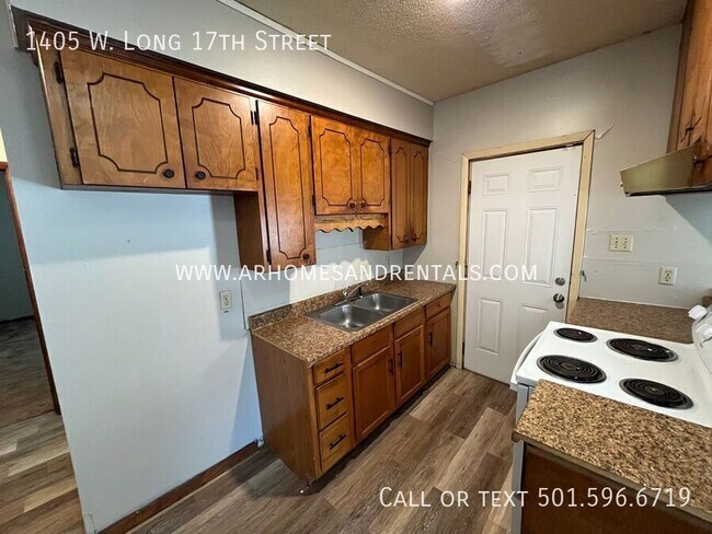 Foto del edificio - 1405 W Long 17th St