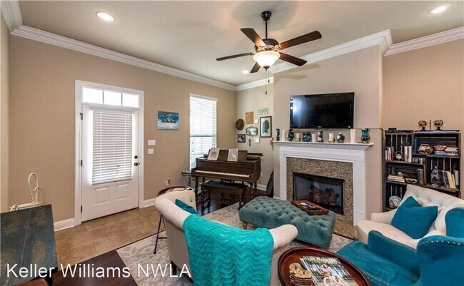 Foto del edificio - 3 br, 2 bath House - 1036 N. Crescent Cove