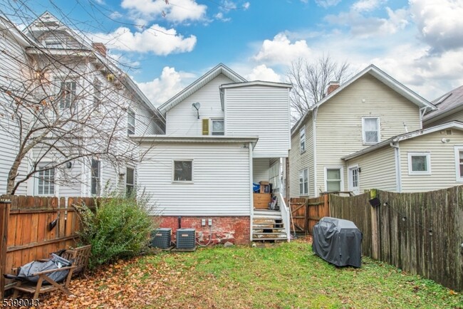 Foto del edificio - 92 Washington St