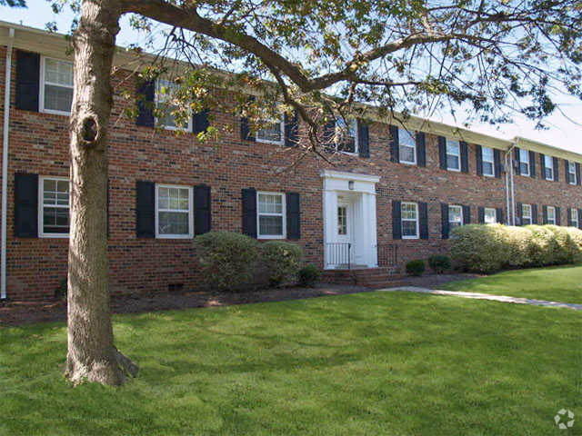 Garden Style Building(s) - Morningside Apartments