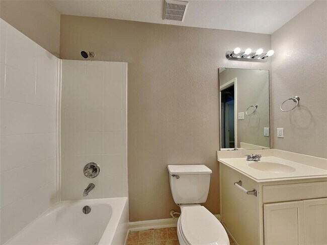 Building Photo - 21619 Mossey Pines Ct