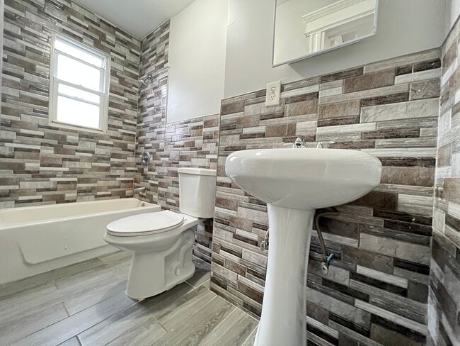 533 4th St Unit 8 - 531 4th St