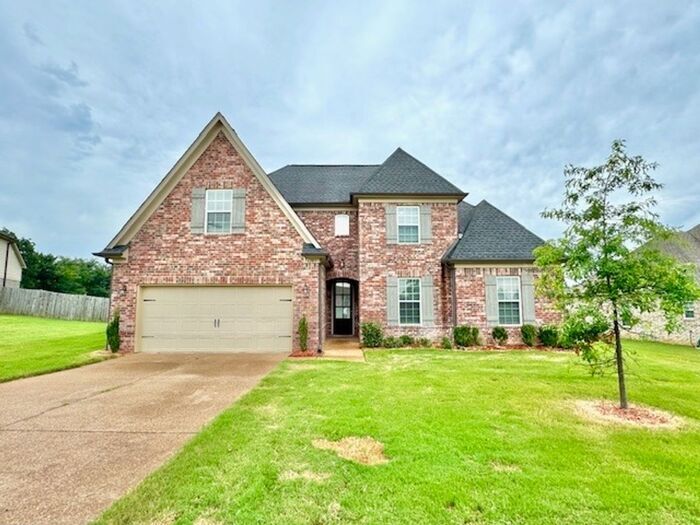 Primary Photo - Now Leasing a 5 Bedroom 3 Bath Home In Oli...