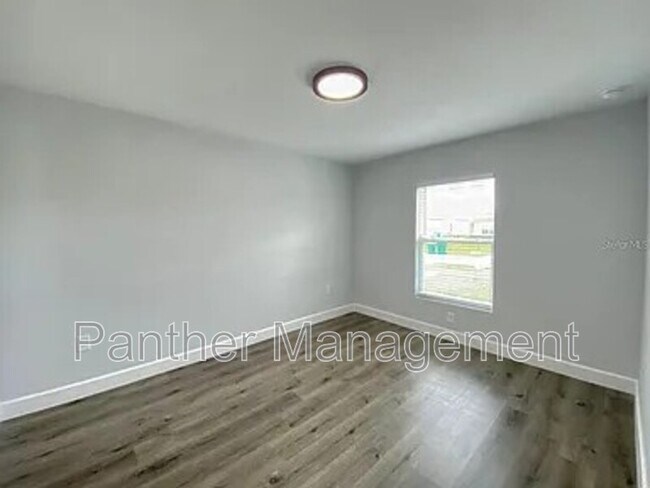 Building Photo - 10018 Cocoa Beach St