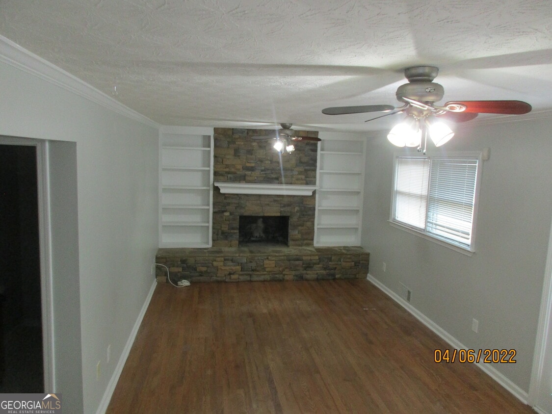 Building Photo - 1160 Denison Dr