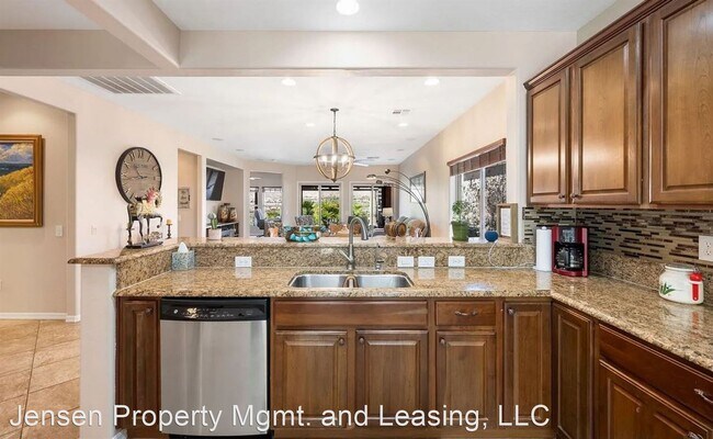 Building Photo - 2 br, 2 bath House - 1033 Moonlight Terrac...