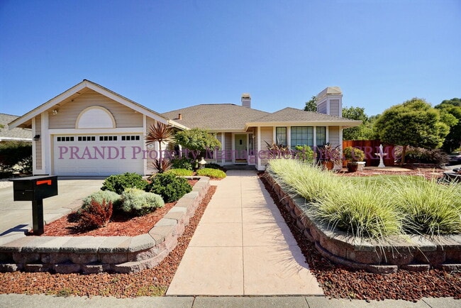 Building Photo - Modern Ranch Style Home on Corner Lot with...